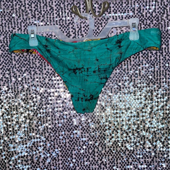 Reversible Swimsuit 🦋🐠 - Picture 5 of 8